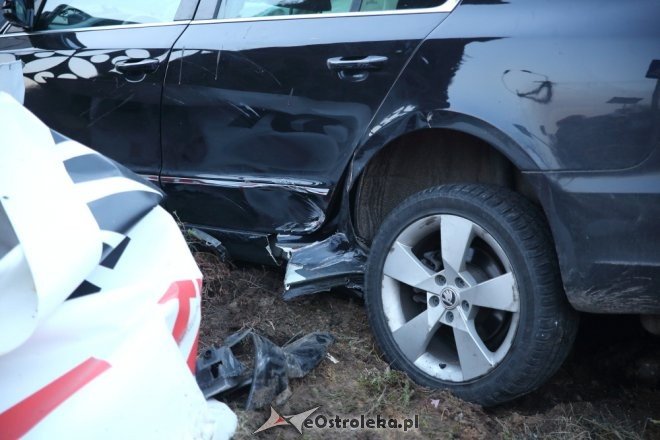 Wypadek w Obierwi. Cztery osoby trafiły do szpitala [ZDJĘCIA] - zdjęcie #6 - eOstroleka.pl