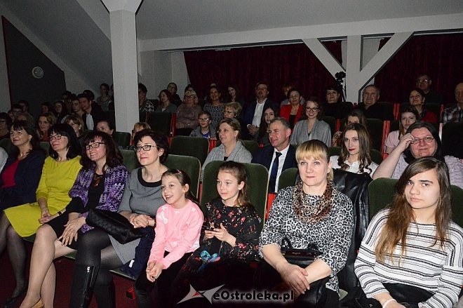 Koncert z okazji Dnia Kobiet w Państwowej Szkole Muzycznej [08.03.2017] - zdjęcie #5 - eOstroleka.pl
