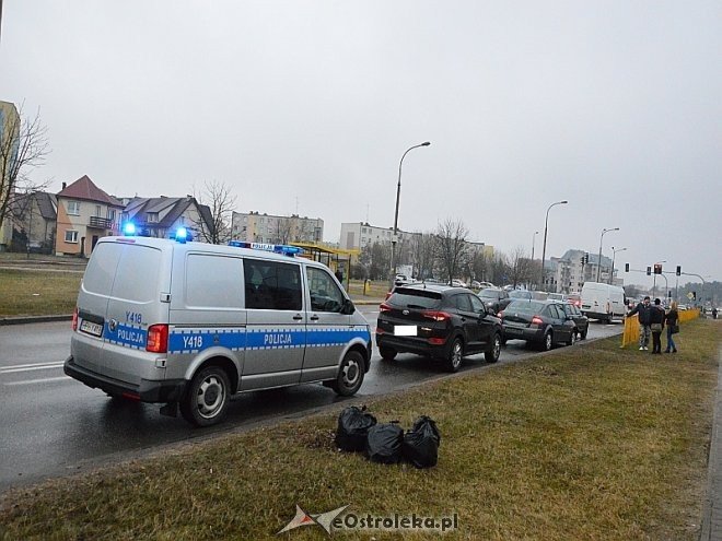 Zderzenie trzech pojazdów przy ul. Steyera [09.03.2017] - zdjęcie #7 - eOstroleka.pl