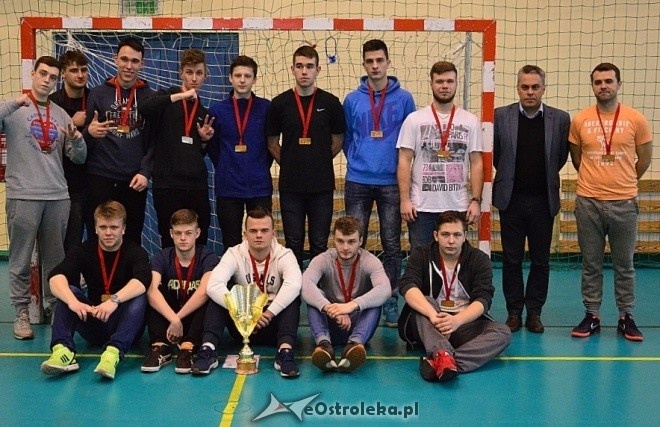 Mistrzostwa Ostrołęki szkół średnich - piłka ręczna mężczyzn [10.03.2017] - zdjęcie #55 - eOstroleka.pl