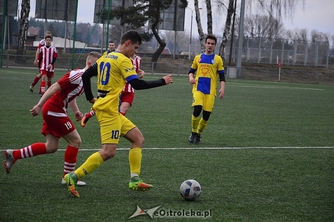 Mazowiecka Liga Juniorów Młodszych,  rocznik 2000: OTS Korona – LKS Sparta Mochowo [11.03.2017] - zdjęcie #14 - eOstroleka.pl