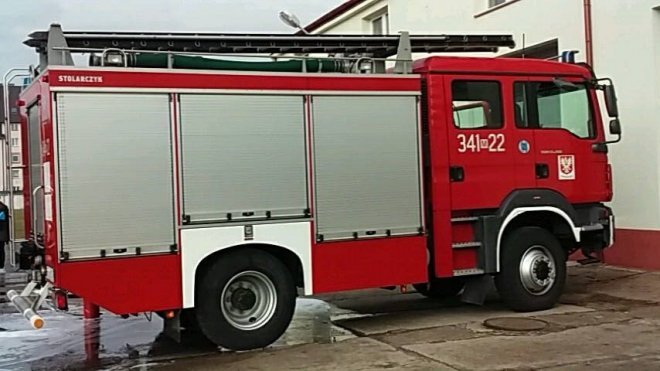 Ćwiczenia pożarowe „budowlańców” z ZSZ 2 w Ostrołęce [ZDJĘCIA] - zdjęcie #17 - eOstroleka.pl