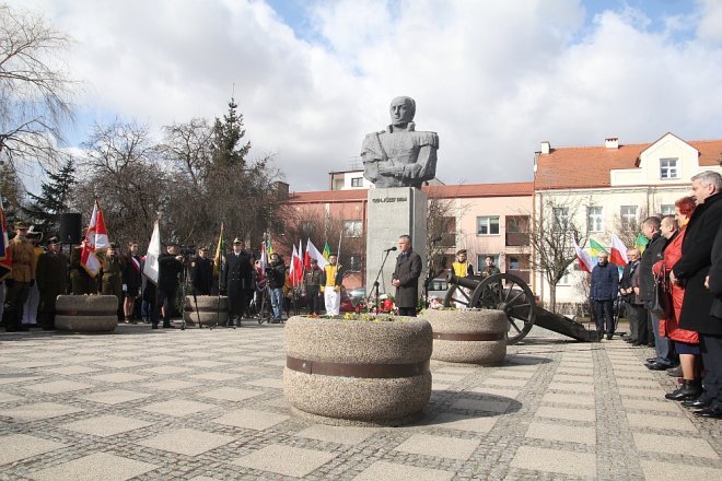 Ostrołęczanie i Węgrzy uczcili pamięć wspólnego bohatera [WIDEO, ZDJĘCIA] - zdjęcie #65 - eOstroleka.pl