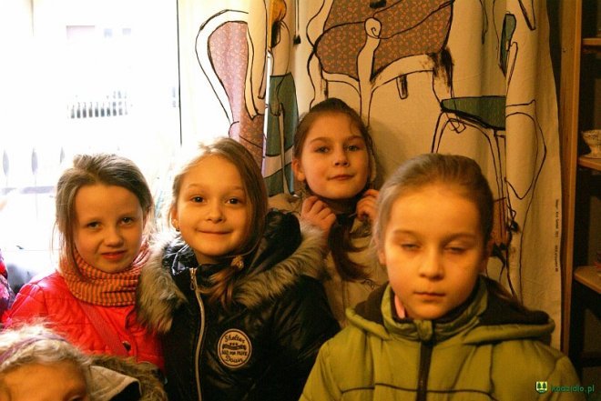 „Baśniowa” wycieczka dzieci z kadzidlańskiej podstawówki [ZDJĘCIA] - zdjęcie #16 - eOstroleka.pl
