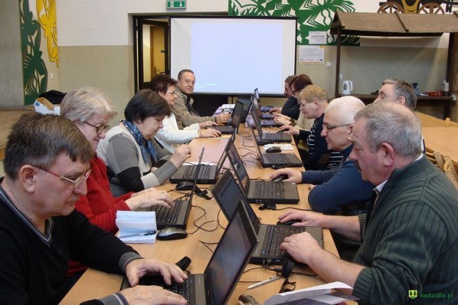 Kadzidło: Bezpłatny kurs komputerowy dla mieszkańców gminy [ZDJĘCIA] - zdjęcie #2 - eOstroleka.pl