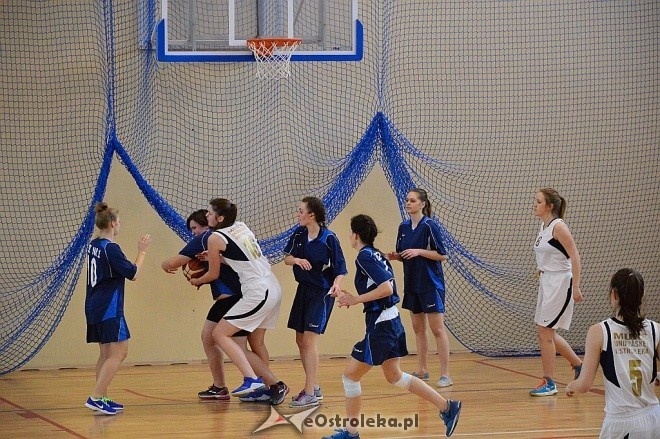 Mistrzostwa Ostrołęki szkół średnich w koszykówce kobiet [17.03.2017] - zdjęcie #8 - eOstroleka.pl