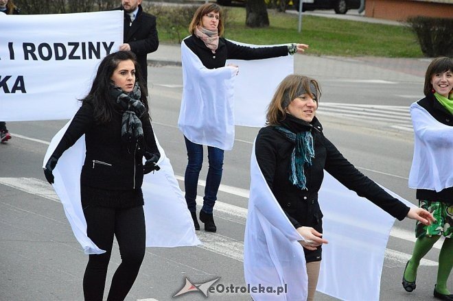 Marsz dla Życia i Rodziny w Ostrołęce [25.03.2017] - zdjęcie #8 - eOstroleka.pl