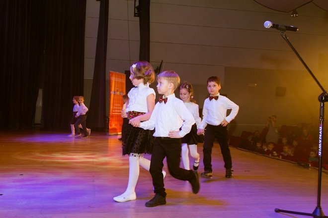 Konkurs taneczny „Tańce z przedszkolami Kurpikami” [ZDJĘCIA] - zdjęcie #11 - eOstroleka.pl