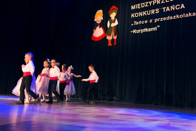 Konkurs taneczny „Tańce z przedszkolami Kurpikami” [ZDJĘCIA] - zdjęcie #18 - eOstroleka.pl