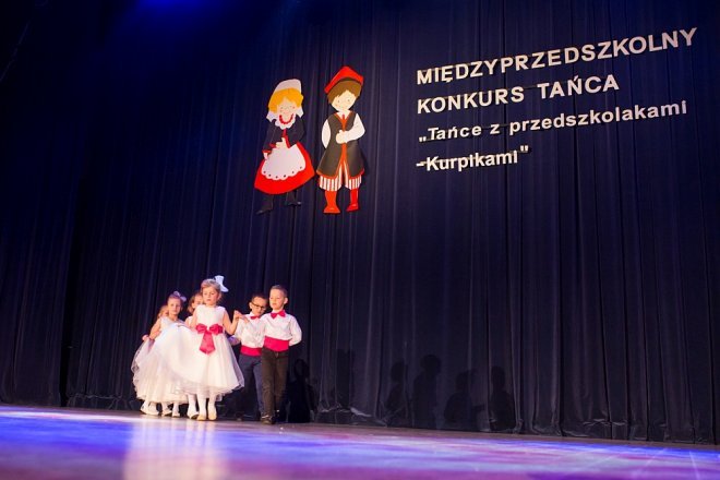 Konkurs taneczny „Tańce z przedszkolami Kurpikami” [ZDJĘCIA] - zdjęcie #19 - eOstroleka.pl