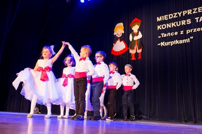 Konkurs taneczny „Tańce z przedszkolami Kurpikami” [ZDJĘCIA] - zdjęcie #21 - eOstroleka.pl