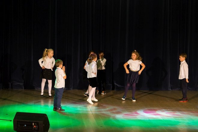 Konkurs taneczny „Tańce z przedszkolami Kurpikami” [ZDJĘCIA] - zdjęcie #27 - eOstroleka.pl