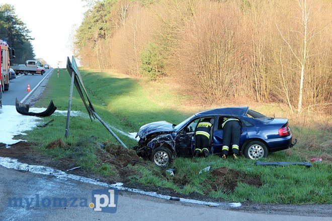 Poważny wypadek na DK-61 między Ostrołęką a Łomżą. Trzy osoby ranne [ZDJĘCIA] - zdjęcie #3 - eOstroleka.pl