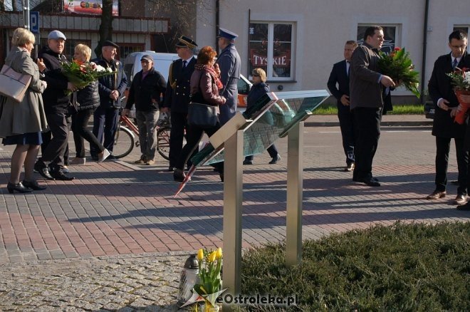 Miejskie obchody 7. rocznicy katastrofy pod Smoleńskiem [10.04.2017] - zdjęcie #2 - eOstroleka.pl
