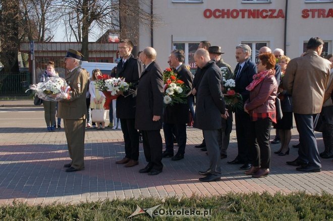 Miejskie obchody 7. rocznicy katastrofy pod Smoleńskiem [10.04.2017] - zdjęcie #21 - eOstroleka.pl