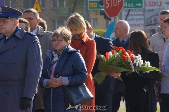 Miejskie obchody 7. rocznicy katastrofy pod Smoleńskiem [10.04.2017] - zdjęcie #39 - eOstroleka.pl