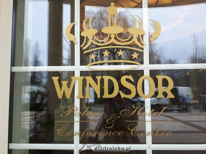 Uczniowie ZSZ nr 4 z zawodową wizytą w Hotelu Windsor Palace [ZDJĘCIA] - zdjęcie #2 - eOstroleka.pl