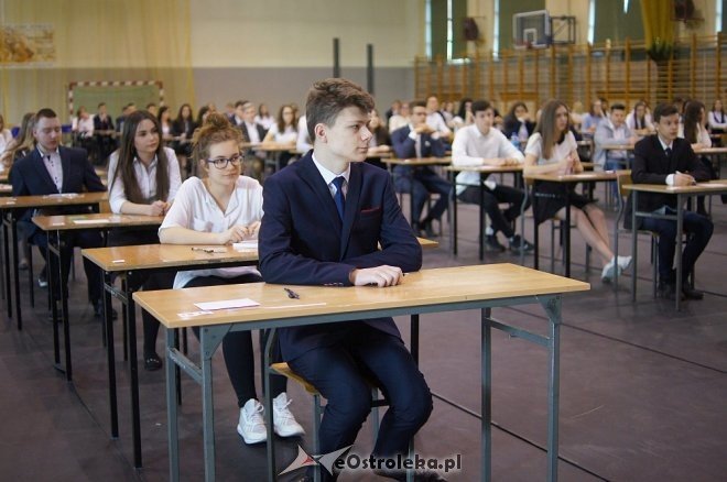 Egzamin gimnazjalny 2017 [19.04.2017] - zdjęcie #107 - eOstroleka.pl