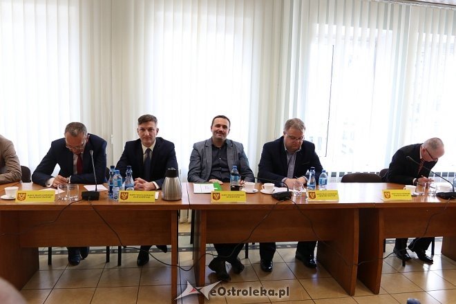 Nadzwyczajna sesja rady miasta Ostrołęki [20.04.2017] - zdjęcie #15 - eOstroleka.pl