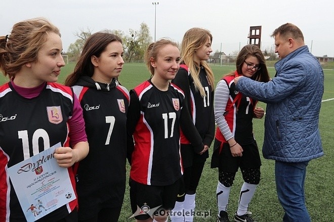 Mistrzostwa Ostrołęki szkół średnich - piłka nożna kobiet [21.04.2017] - zdjęcie #24 - eOstroleka.pl