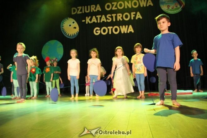 XV Przegląd Dziecięcej Ekologicznej Twórczości Scenicznej [ZDJĘCIA] - zdjęcie #13 - eOstroleka.pl
