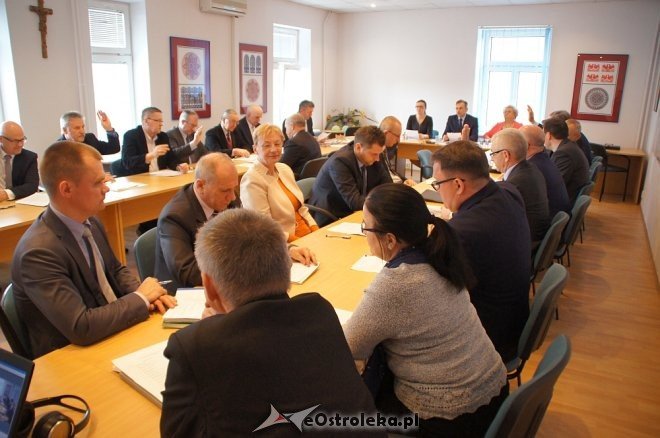 XXXI sesja rady Powiatu w Ostrołęce [24.04.2017] - zdjęcie #34 - eOstroleka.pl