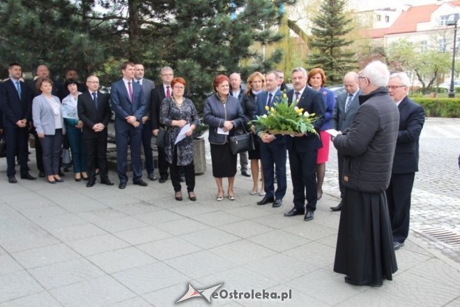 Ostrołęccy samorządowcy uczcili rocznicę kanonizacji św. Jana Pawła II [ZDJĘCIA] - zdjęcie #2 - eOstroleka.pl