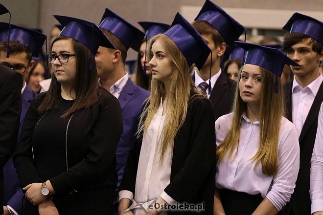 Zakończenie roku szkolnego klas maturalnych w III LO [27.04.2017] - zdjęcie #18 - eOstroleka.pl