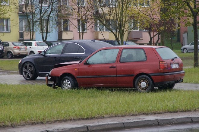 Wypadek na ulicy Steyera w Ostrołęce [28.04.2017] - zdjęcie #1 - eOstroleka.pl