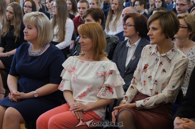 Zakończenie roku szkolnego klas maturalnych w II LO [28.04.2017] - zdjęcie #9 - eOstroleka.pl