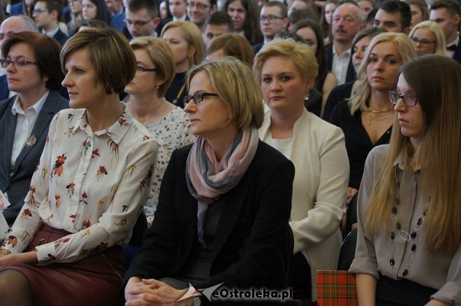 Zakończenie roku szkolnego klas maturalnych w II LO [28.04.2017] - zdjęcie #10 - eOstroleka.pl