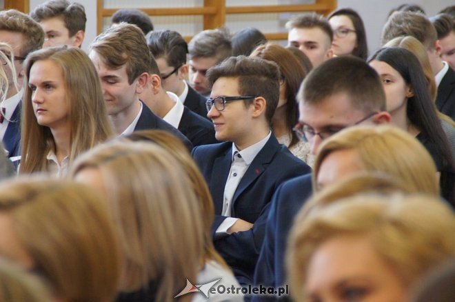Zakończenie roku szkolnego klas maturalnych w II LO [28.04.2017] - zdjęcie #27 - eOstroleka.pl