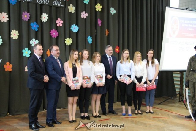 Zakończenie roku szkolnego klas maturalnych w ZSZ nr 2 [28.04.2017] - zdjęcie #30 - eOstroleka.pl