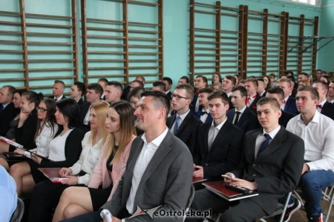 Zakończenie roku szkolnego klas maturalnych w ZSZ nr 2 [28.04.2017] - zdjęcie #45 - eOstroleka.pl
