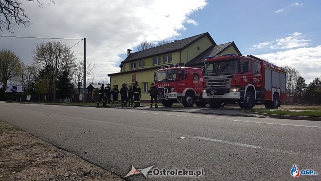 Niecodzienna oprawa podczas wesela strażaka ochotnika z Lipnik [ZDJĘCIA] - zdjęcie #9 - eOstroleka.pl
