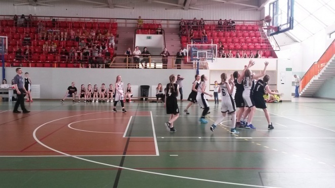 Koszykarki Unii Basket Ostrołęka na turnieju w Łomży - zdjęcie #4 - eOstroleka.pl