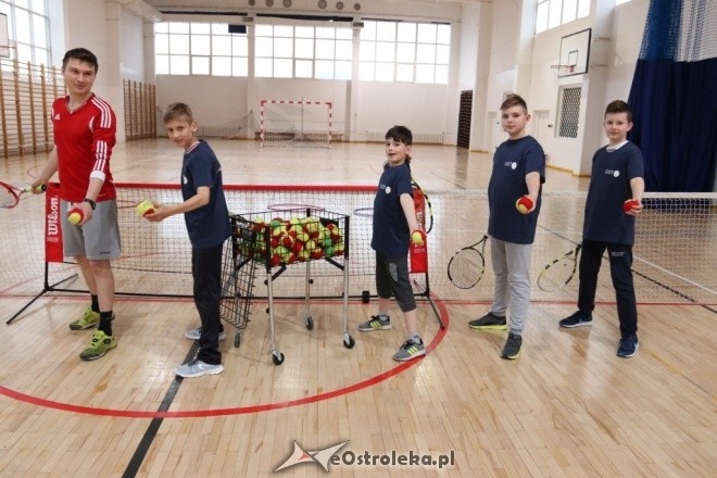 Pierwszy trening młodych tenisistów [10.05.2017] - zdjęcie #6 - eOstroleka.pl