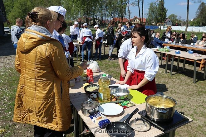 Gotowanie z gwiazdami w Centrum Multimedialnym Natura [12.05.2017] - zdjęcie #3 - eOstroleka.pl