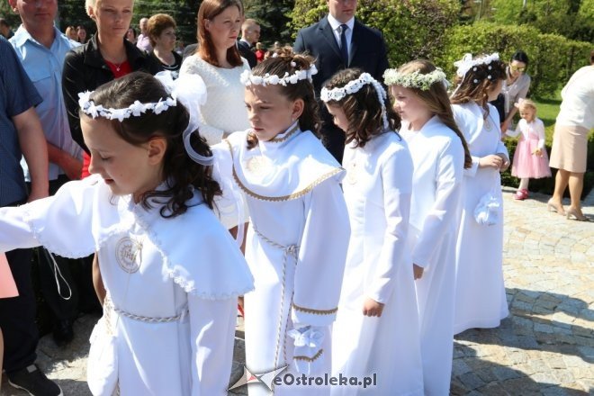 Pierwsza Komunia Święta w parafii pw. św. Wojciecha [14.05.2017] - zdjęcie #6 - eOstroleka.pl