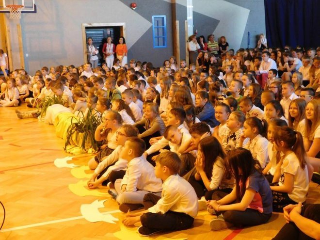 Dzień Patrona w Szkole Podstawowej nr 10 im. św. Jana Pawła II w Ostrołęce [ZDJĘCIA] - zdjęcie #18 - eOstroleka.pl
