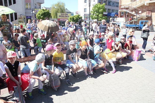 VI Przedszkolny Festiwal Tańca [19.05.2017] - zdjęcie #57 - eOstroleka.pl