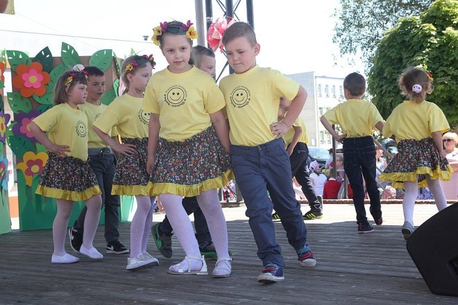 VI Przedszkolny Festiwal Tańca [19.05.2017] - zdjęcie #54 - eOstroleka.pl
