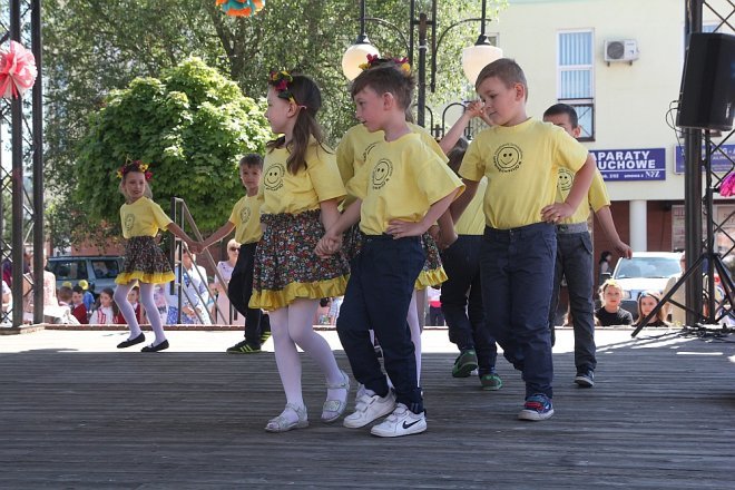 VI Przedszkolny Festiwal Tańca [19.05.2017] - zdjęcie #62 - eOstroleka.pl