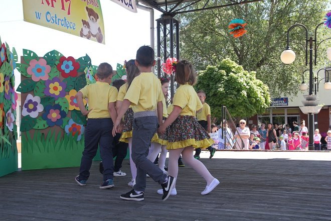 VI Przedszkolny Festiwal Tańca [19.05.2017] - zdjęcie #65 - eOstroleka.pl