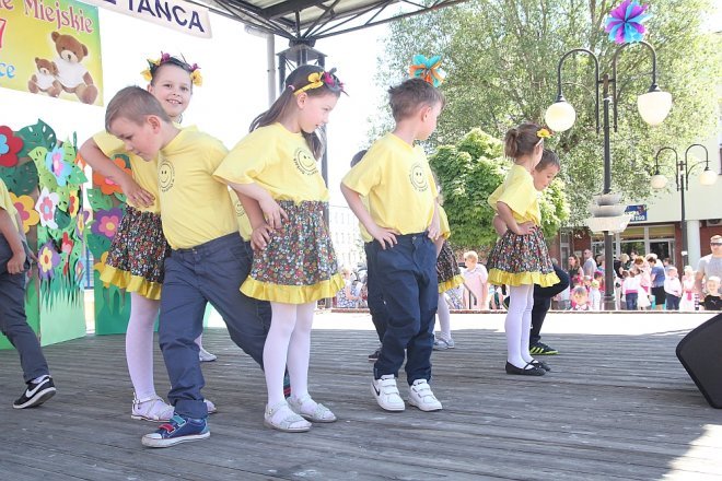 VI Przedszkolny Festiwal Tańca [19.05.2017] - zdjęcie #72 - eOstroleka.pl