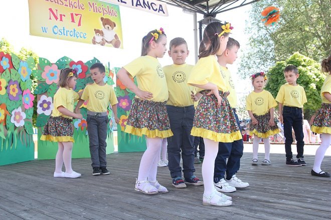 VI Przedszkolny Festiwal Tańca [19.05.2017] - zdjęcie #74 - eOstroleka.pl