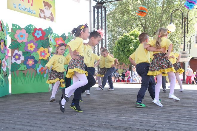 VI Przedszkolny Festiwal Tańca [19.05.2017] - zdjęcie #82 - eOstroleka.pl