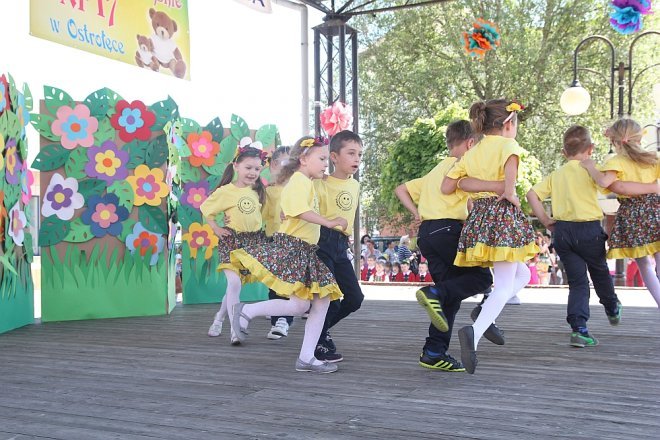 VI Przedszkolny Festiwal Tańca [19.05.2017] - zdjęcie #83 - eOstroleka.pl