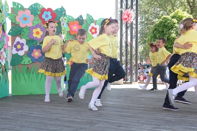VI Przedszkolny Festiwal Tańca [19.05.2017] - zdjęcie #90 - eOstroleka.pl