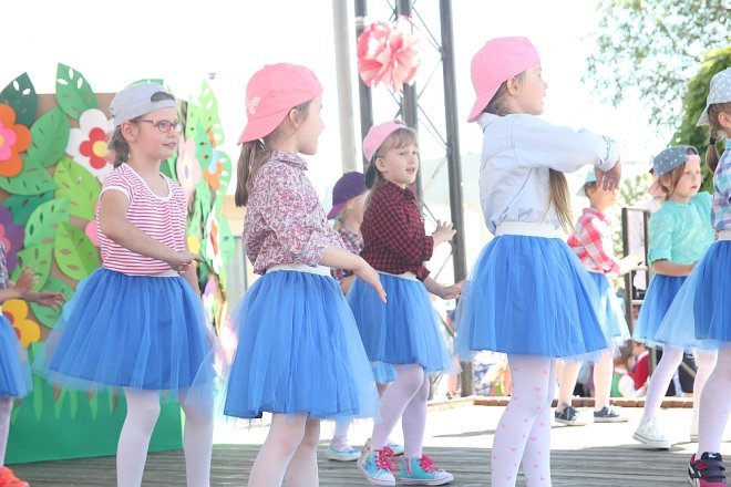 VI Przedszkolny Festiwal Tańca [19.05.2017] - zdjęcie #110 - eOstroleka.pl